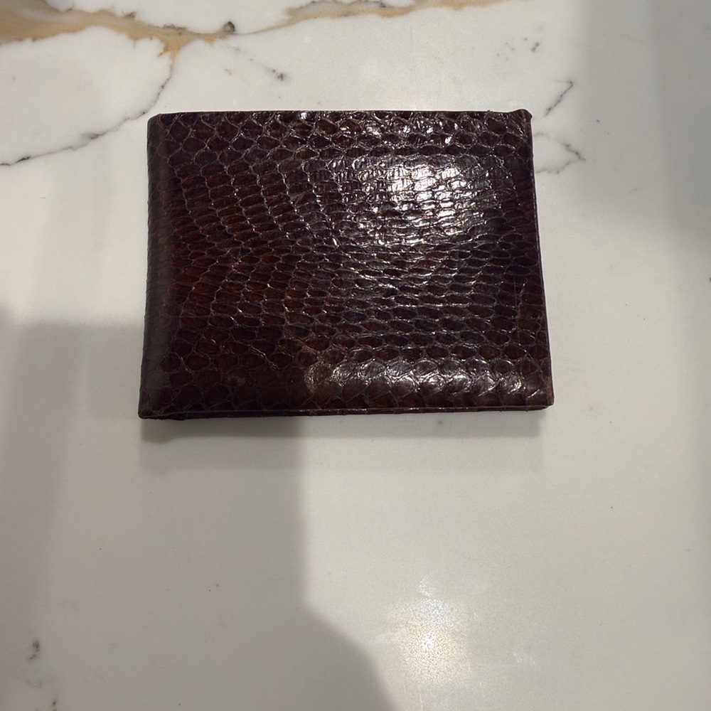 Men's Brown Textured Leather Bi-Fold Wallet